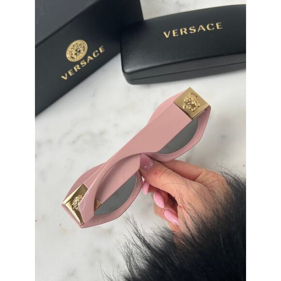 NEW Versace VE4466 Pink Cat Eye Sunglasses - Picture 4 of 8